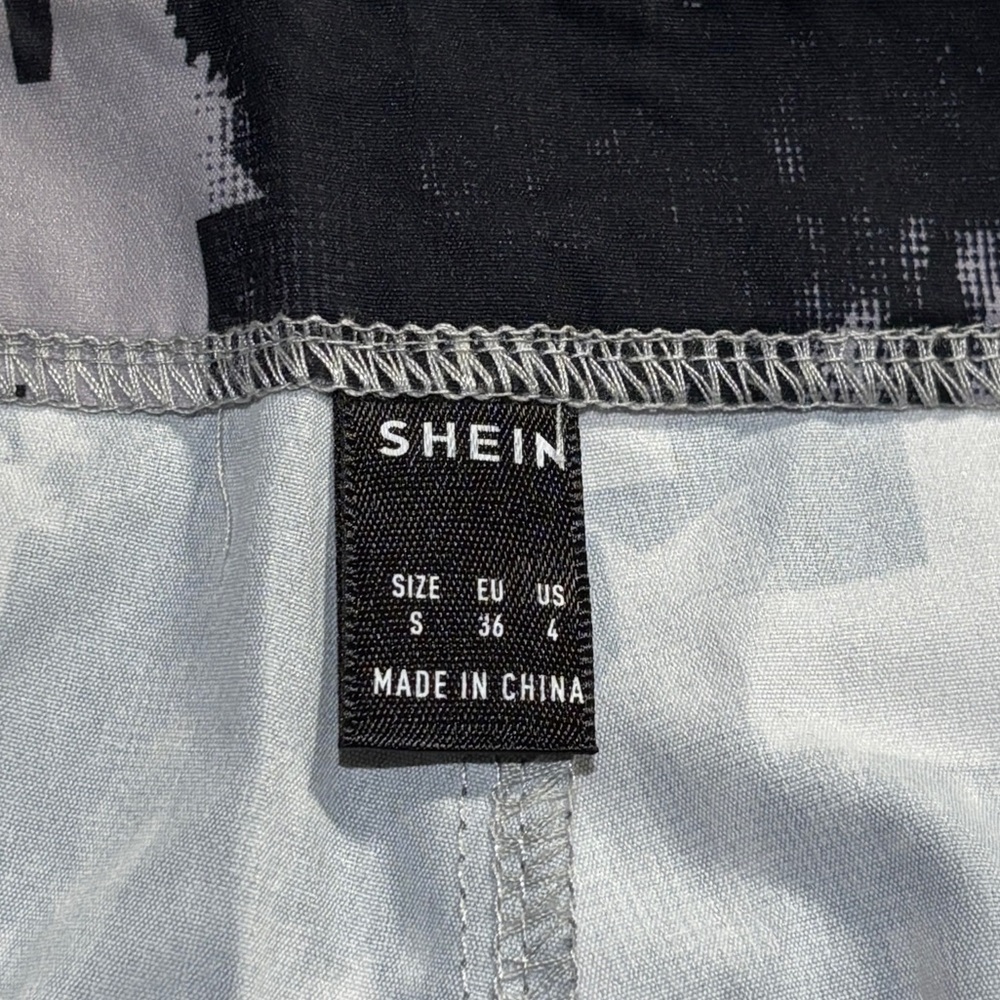 SHEIN black and white NYC pattern straight leg mid rise pants - Picture 3 of 4